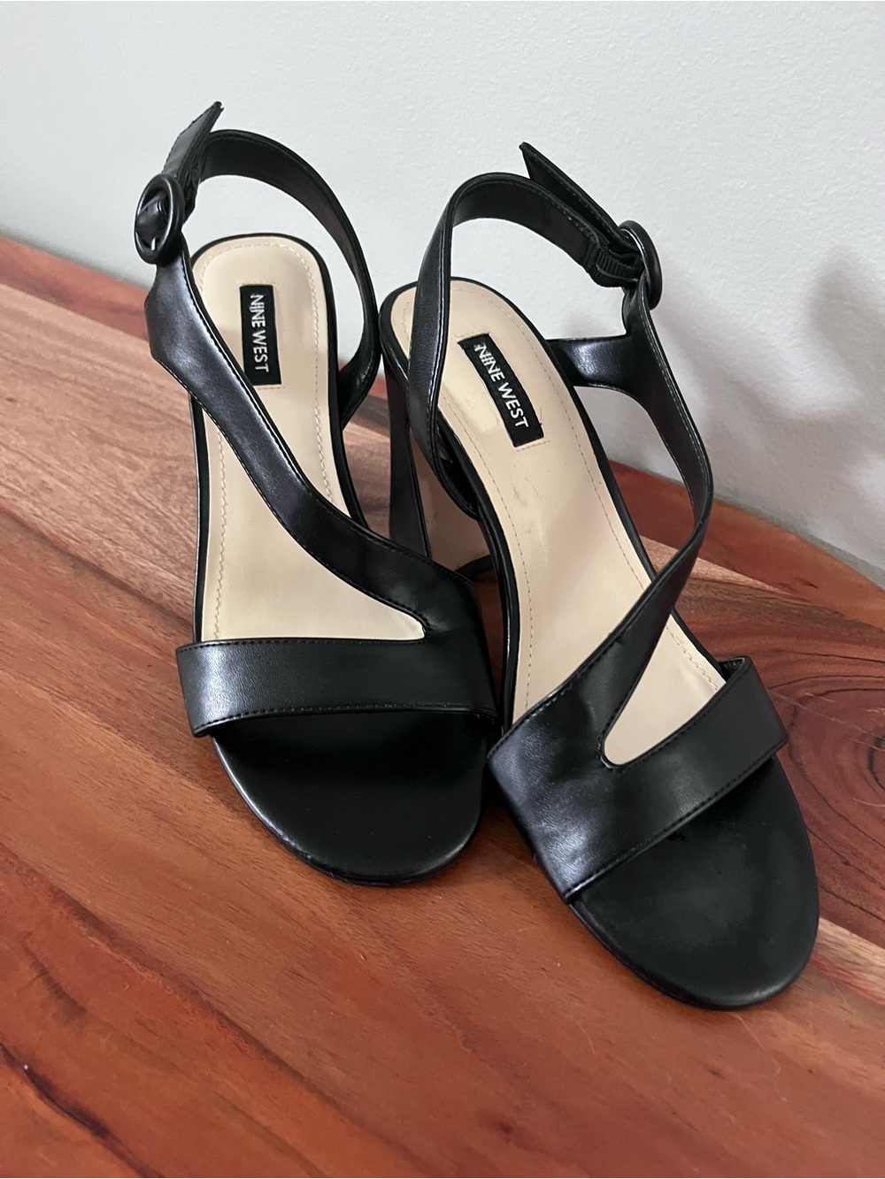 Nine West‎ WNUSHILA Black Asymmetrical Block Heel Sandals 8M